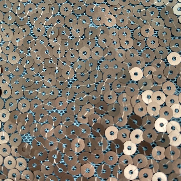 Cropped sequinned blouse - Picture 7 of 9